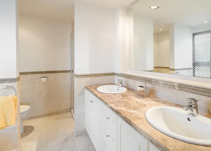 Romen 04 Bahia De Menceyes بالم مار