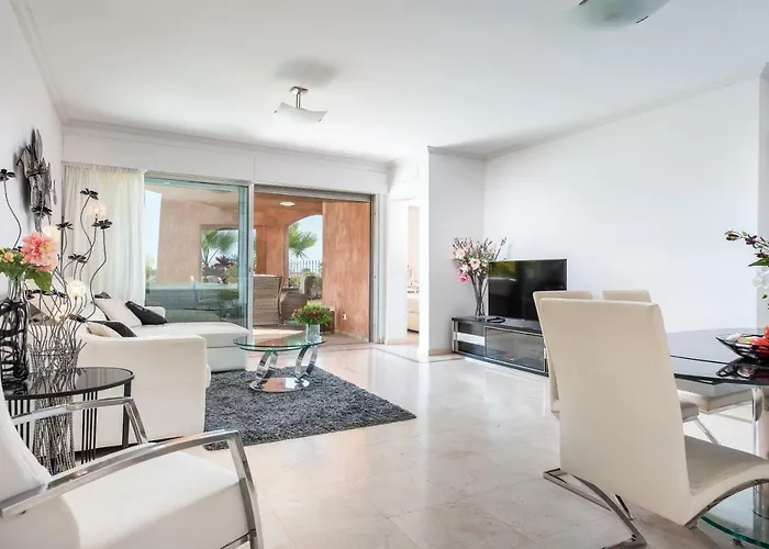 Romen 04 Bahia De Menceyes بالم مار