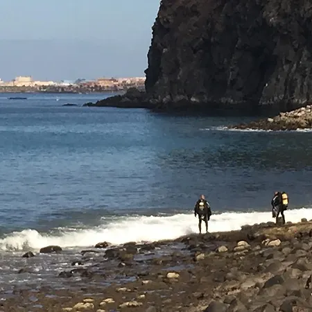 Bahia De Menceyes Heated Pools