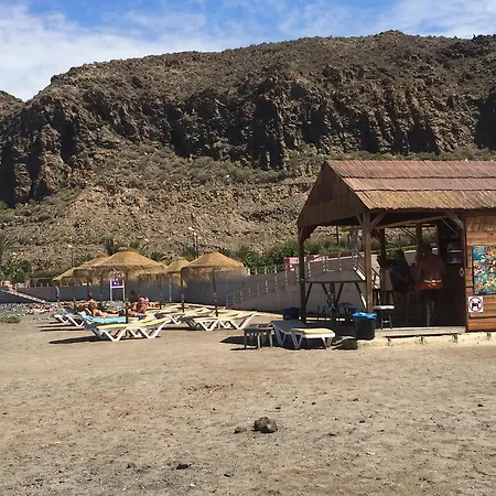 Bahia De Menceyes Heated Pools