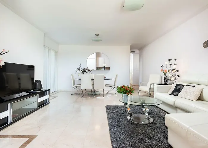 Romen 04 Bahia De Menceyes Daire *